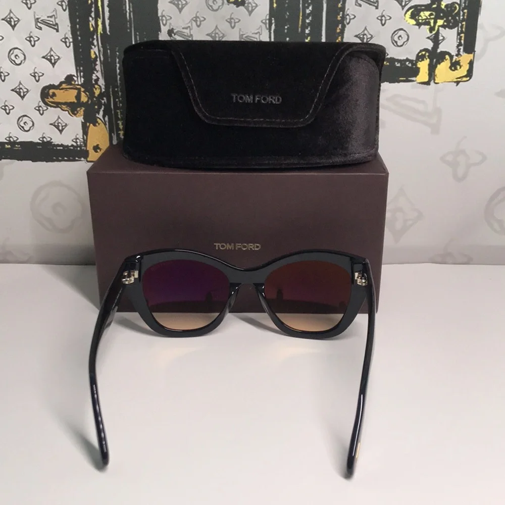 NEW Authentic Tom Ford Black Cat-Eye Sunglasses TF940 01B